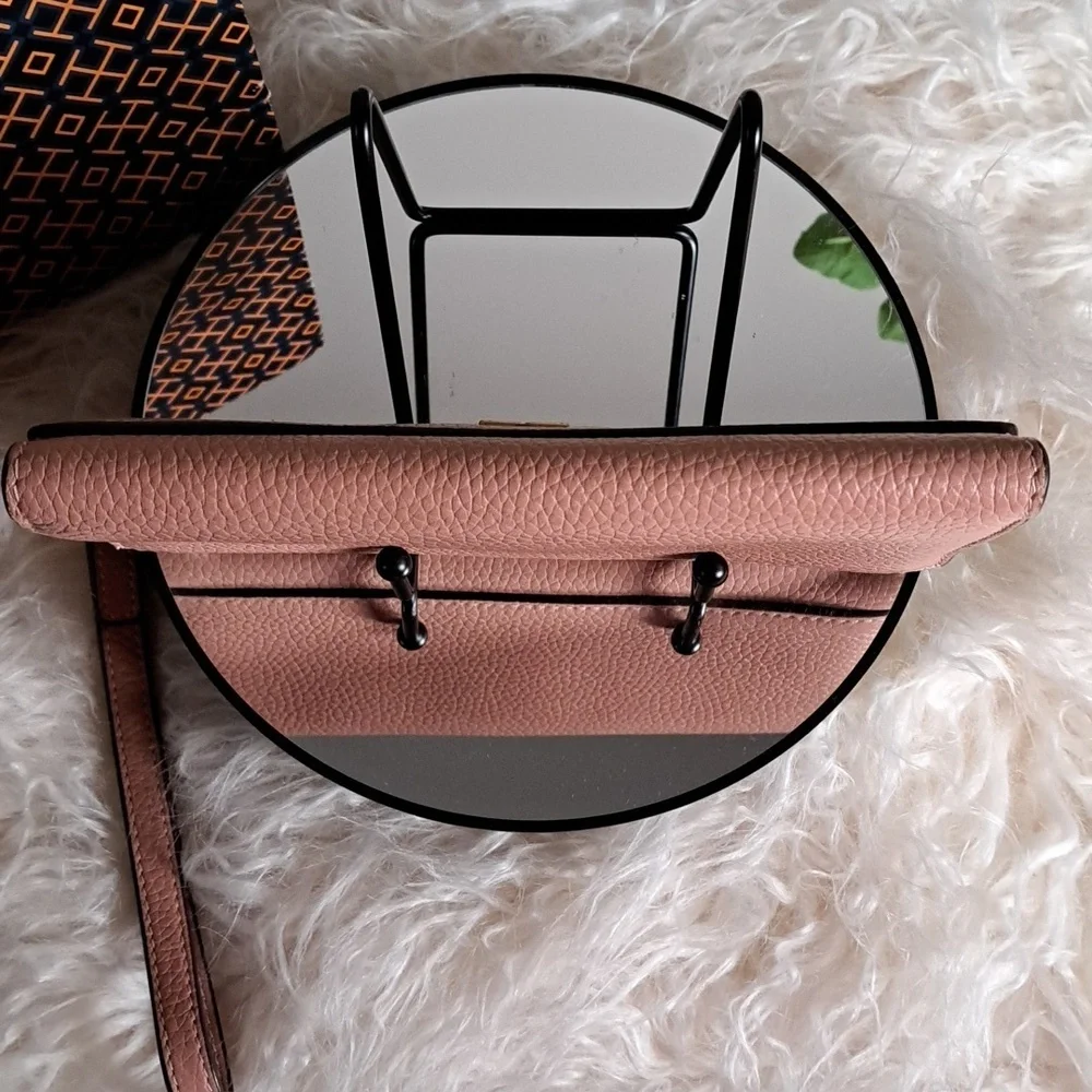 Tory Burch Britten Wallet Wristlet